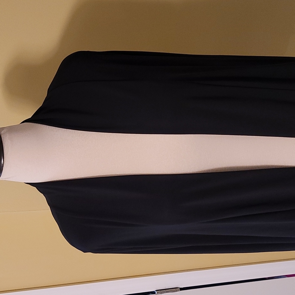 Black Open Front - Picture 2 of 8
